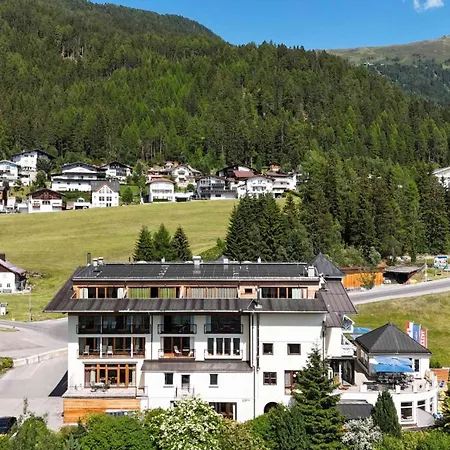 Wellness Aparthotel Panorama Alpin - Ferienwohnungen Jerzens im Pitztal-2